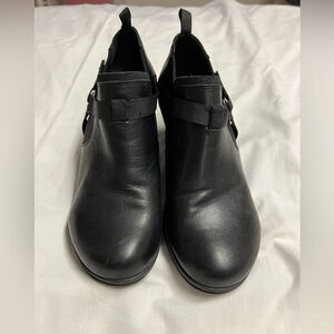 Merrell Evera Rush Black Booties